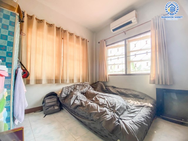 *****บ้านเดี่ยวมือสองย่านกรุงเทพมหานคร ม.เพชรมณฑลกรีน บางบอน5 เนื้อที่กว้างขวางถึง 50 ตร.ว. ฟังก์ชัน 3 ห้องนอน 2 ห้องน้ำ 2 ที่จอดรถ สภาพดี บนทำเลแห่งการเดินทาง เชื่อมต่อถ.มาเจริญ ถ.เพชรเกษม ใกล้เดอะมอลล์บางแค